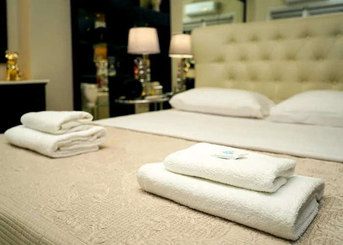 Sea Breeze Beachfront Apartment Vipgreece