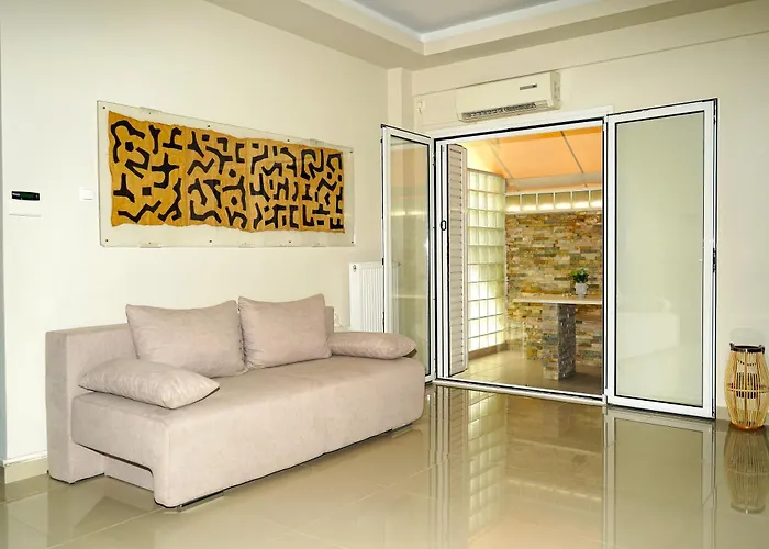 Sea Breeze Beachfront Apartment Vipgreece